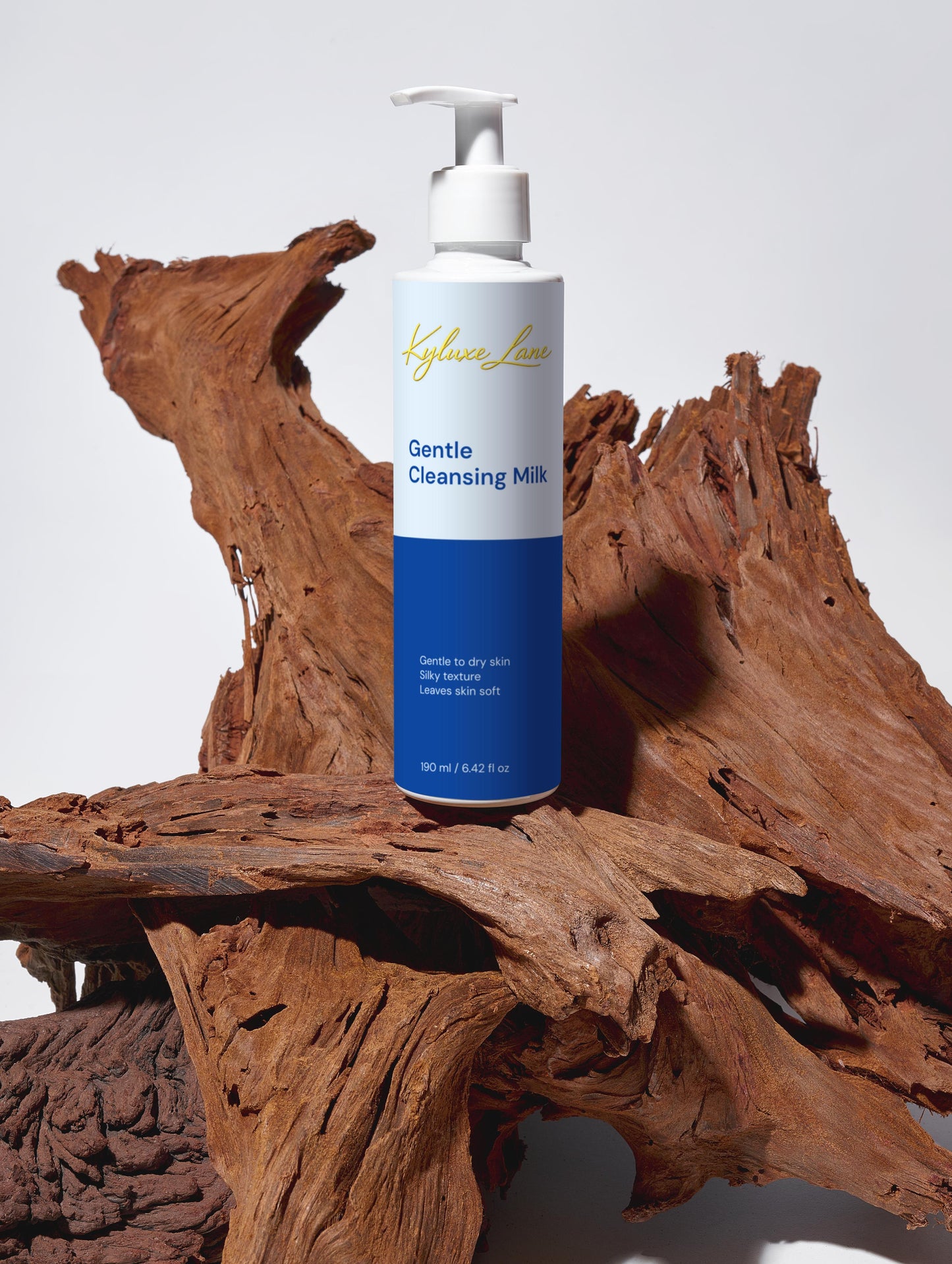 KYLUXE LANE Gentle Cleansing Milk