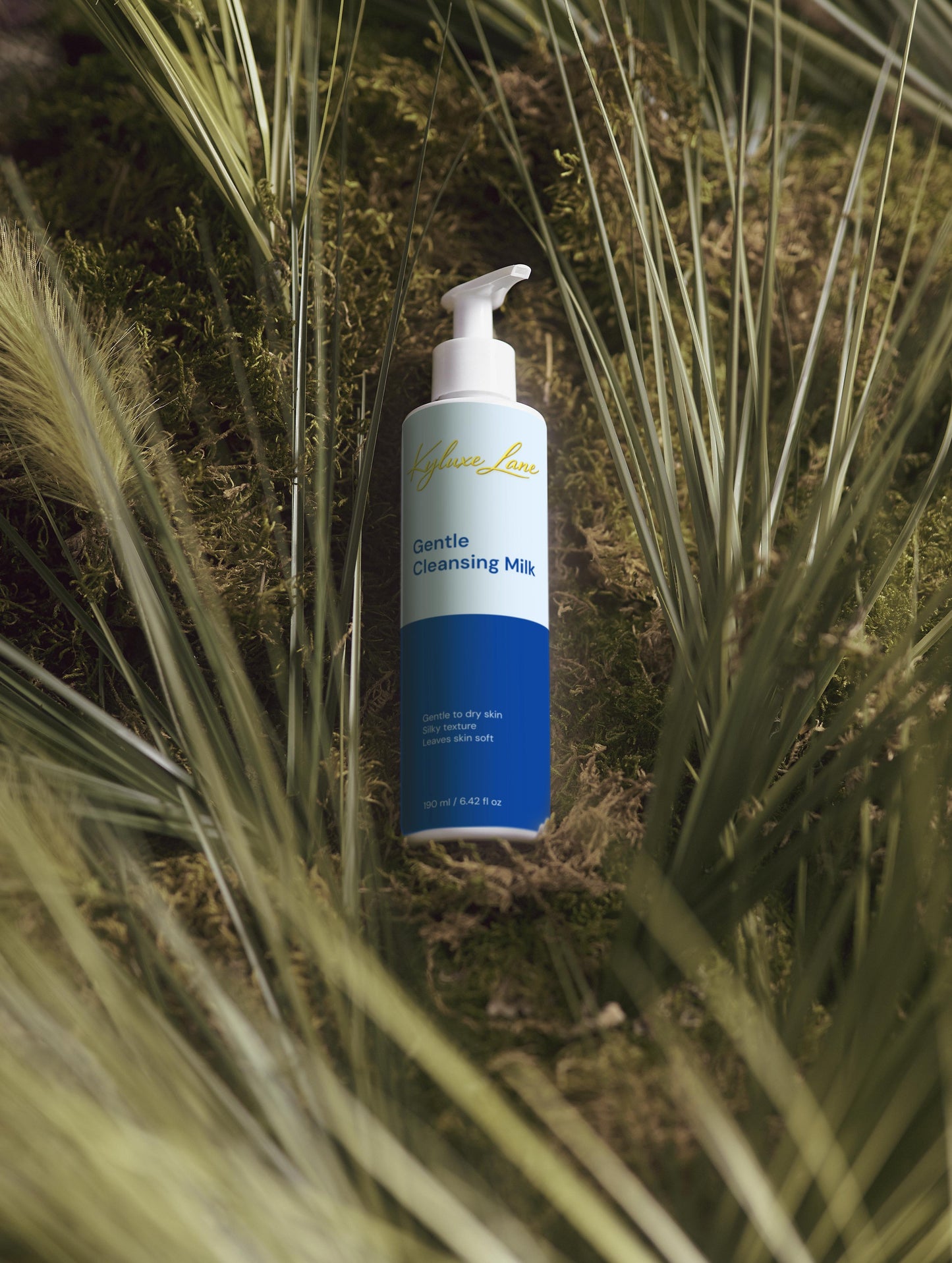 KYLUXE LANE Gentle Cleansing Milk